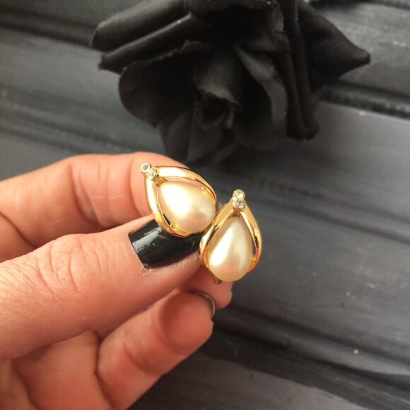 Vintage Clip-on Earrings Lot (Lot of 5) - Picture 5 of 10